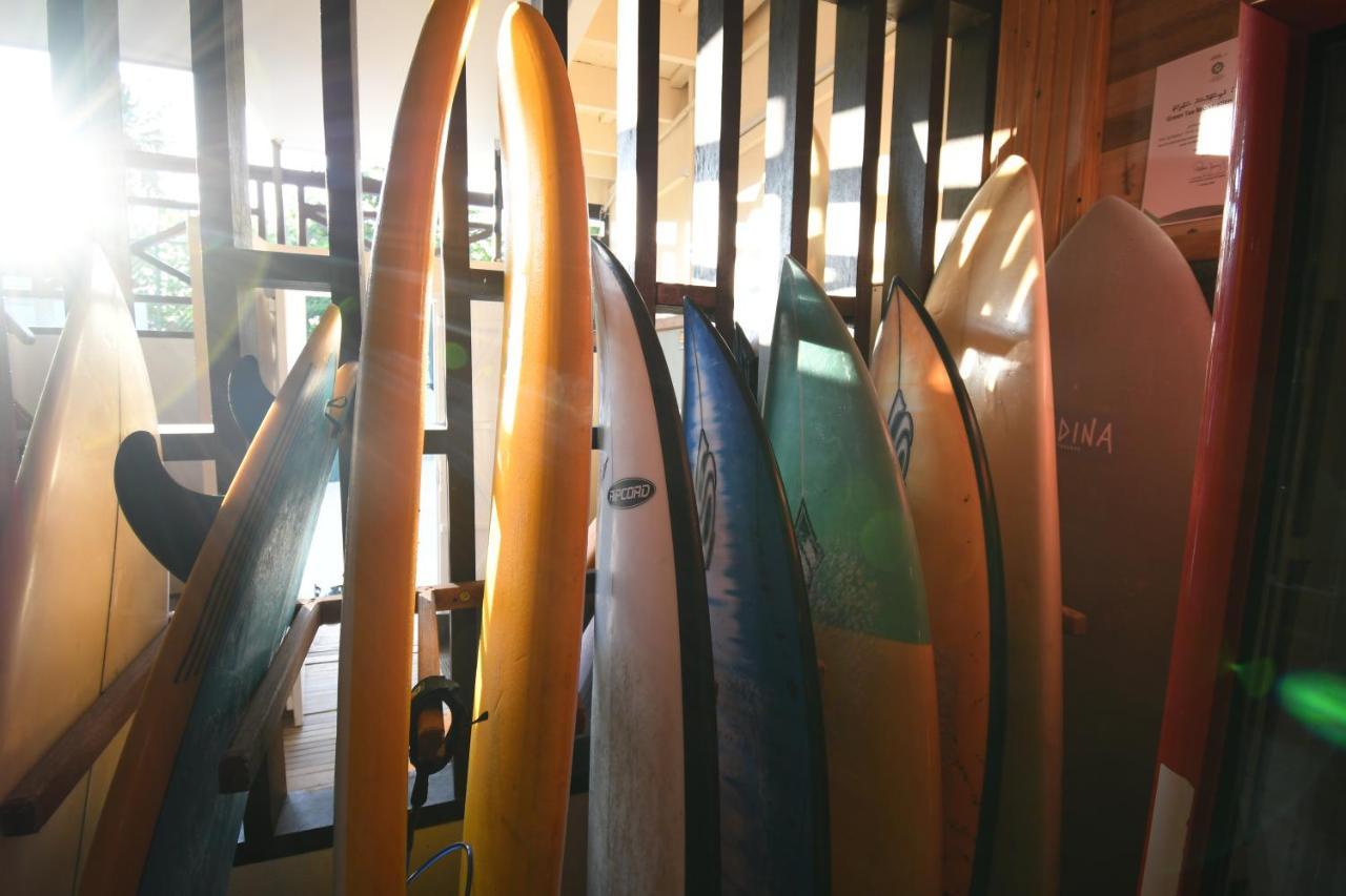 Varunula Surf Camp Thulusdhoo Bagian luar foto